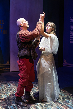 Doctor_Faustus_-_2025
(DoctorFaustus_Dress_037.jpg)