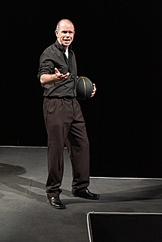 Doubt__A_Parable
      (Doubt_Dress_007.jpg)