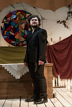 The_Cage_Protects_Me
      (TheCageProtectsMe_Dress_037.jpg)