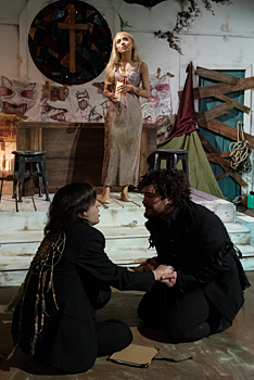 The_Cage_Protects_Me
      (TheCageProtectsMe_Dress_045.jpg)